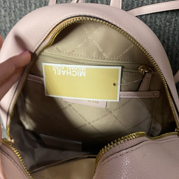 Brand New with tags !! Michael Kors Pink Logo Crossbody Bag & Backpack Set - Picture 4 of 7